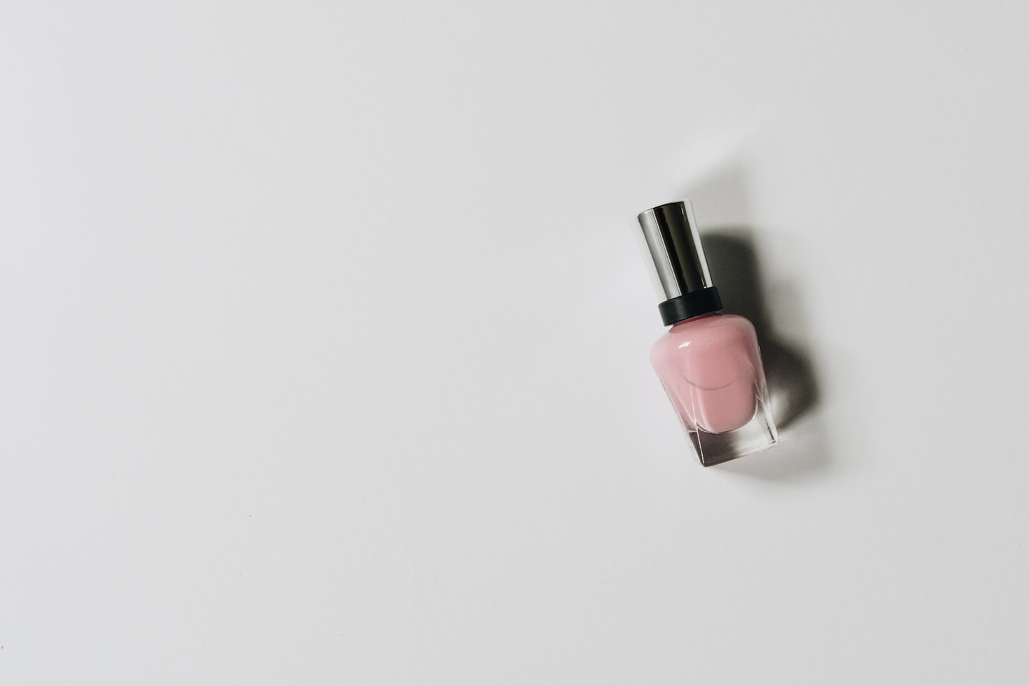Guia Completo para Cuidados com as Unhas em Casa